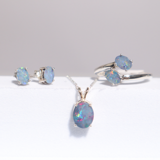 Opal earrings, pendant and ring set