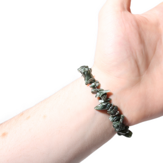 Seraphinite Chip Bead Bracelet from The Rock Space