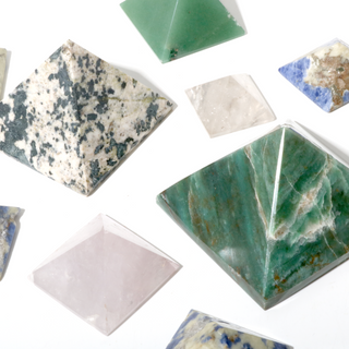 Mixed Stones Pyramid Carvings - 5 to 20 Pieces - 1kg Box    from Stonebridge Imports