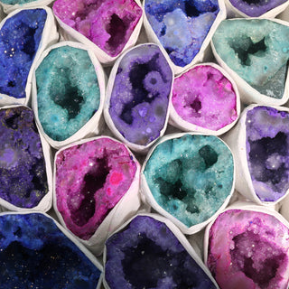 Dyed Quartz Geode Box - 18 to 25pc Set from The Rock Space